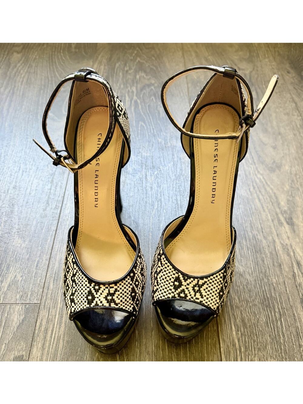 Chinese Laundry Trend Setter Platform Heels Sz 9.5M Black White Woven Peep Toe